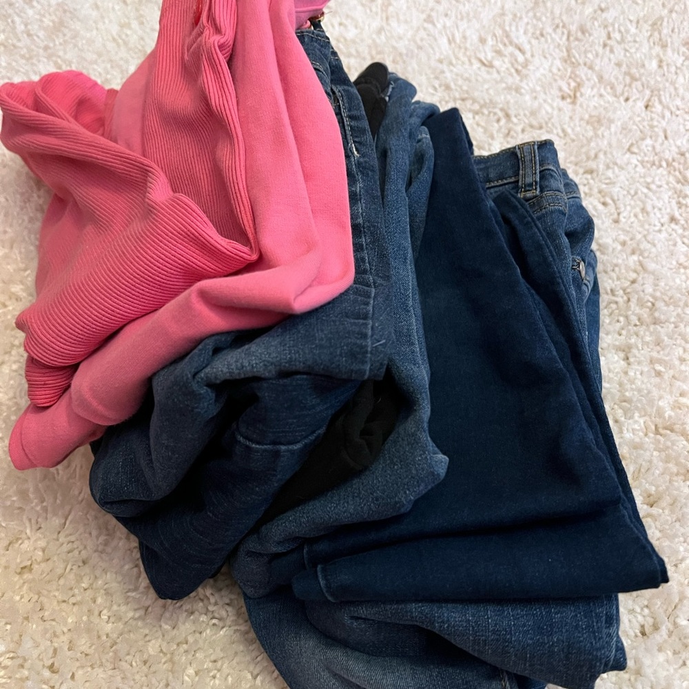 BACK TO SCHOOL!  10 pairs of size 6/6x jeans and leggings. Assorted Brands